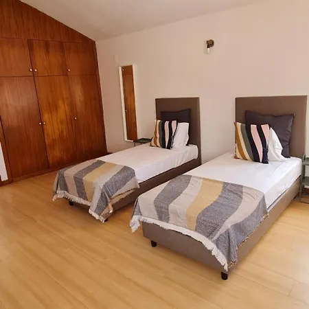 Habitación en casa particular Cha's *
